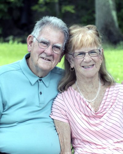 60th year for Columbiana couple